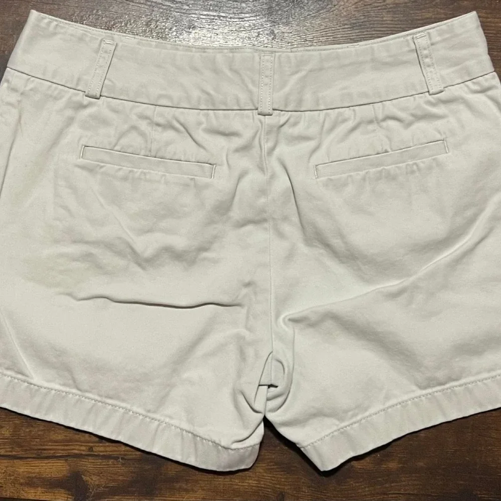 J.Crew white shorts with thin vertical stripes, size 6 313.5
